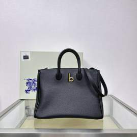 Picture of Burberry Handbags _SKUfw178205633fw